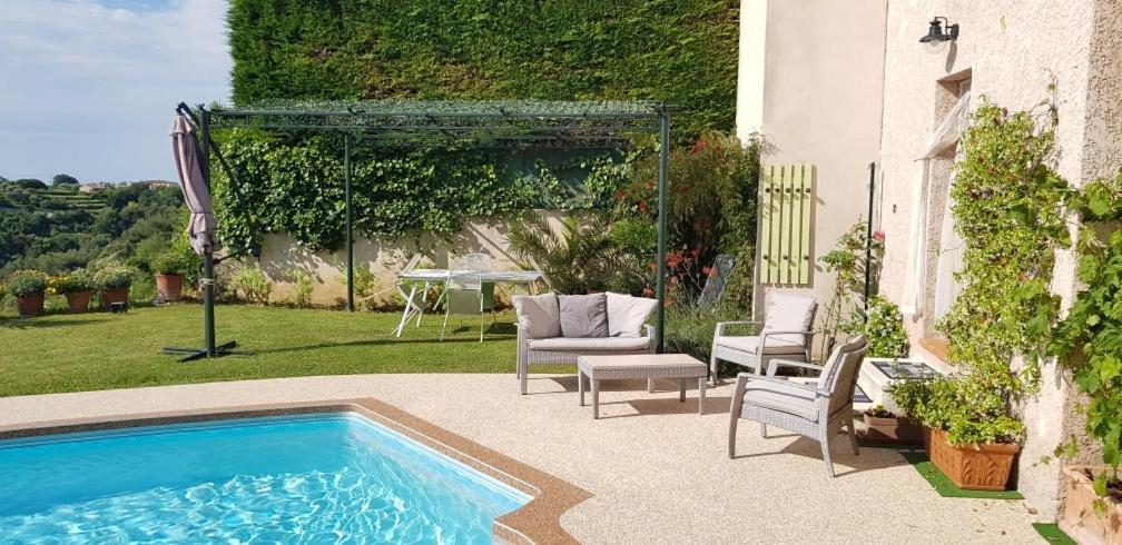 Studio-Mezzanine Dans Villa كانيو سور مير المظهر الخارجي الصورة